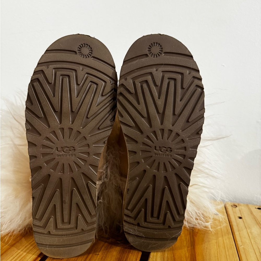 Fluffy Tan Boots - Picture 4 of 5